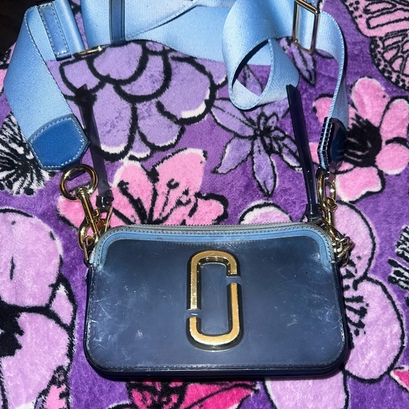 Marc Jacobs Navy Crossbody Bag with Gold Accents - Picture 4 of 11